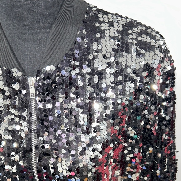 Anna-Kaci Silver and Black Sequined Jacket - Picture 2 of 8